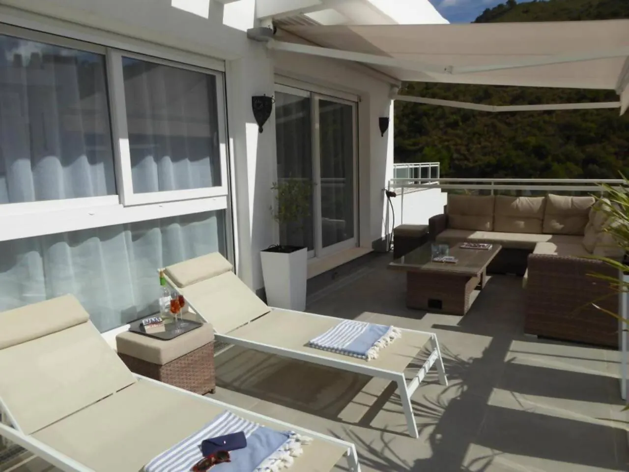 Casa Pati Benahavis contacts